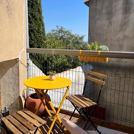 Atypique Appartement Châteauneuf-de-Gadagne Buitenkant foto
