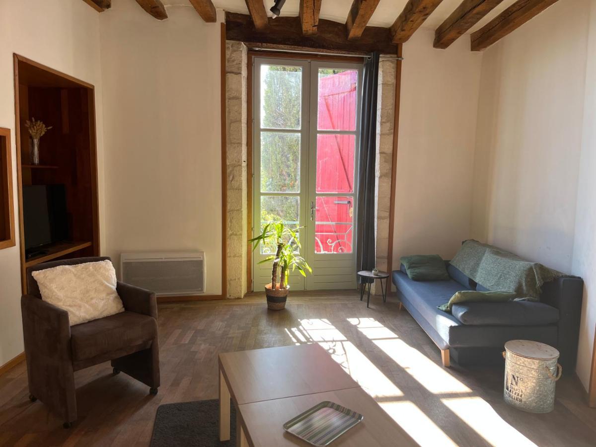 Atypique Appartement Châteauneuf-de-Gadagne Buitenkant foto